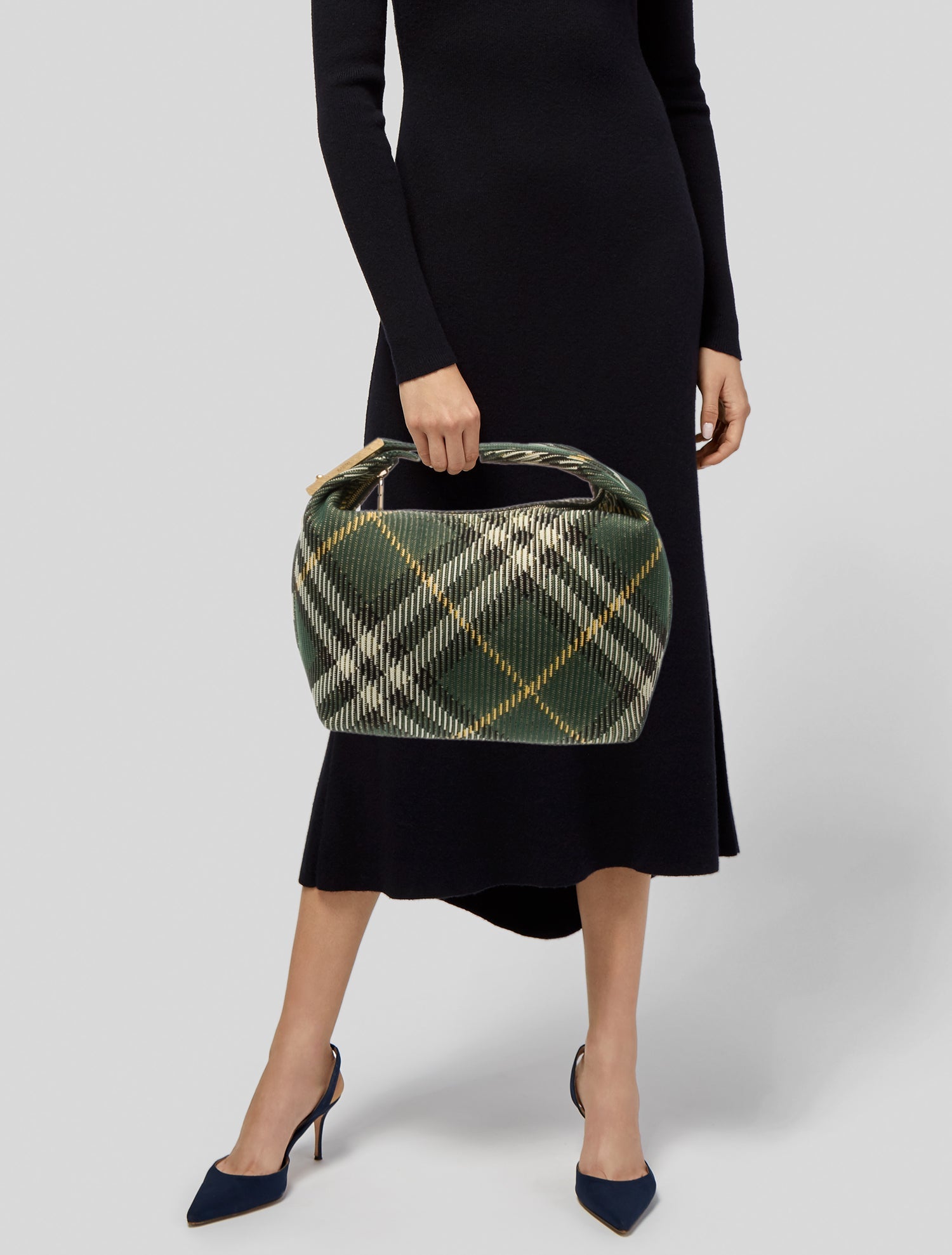 Burberry House Check Peg Duffle Medium