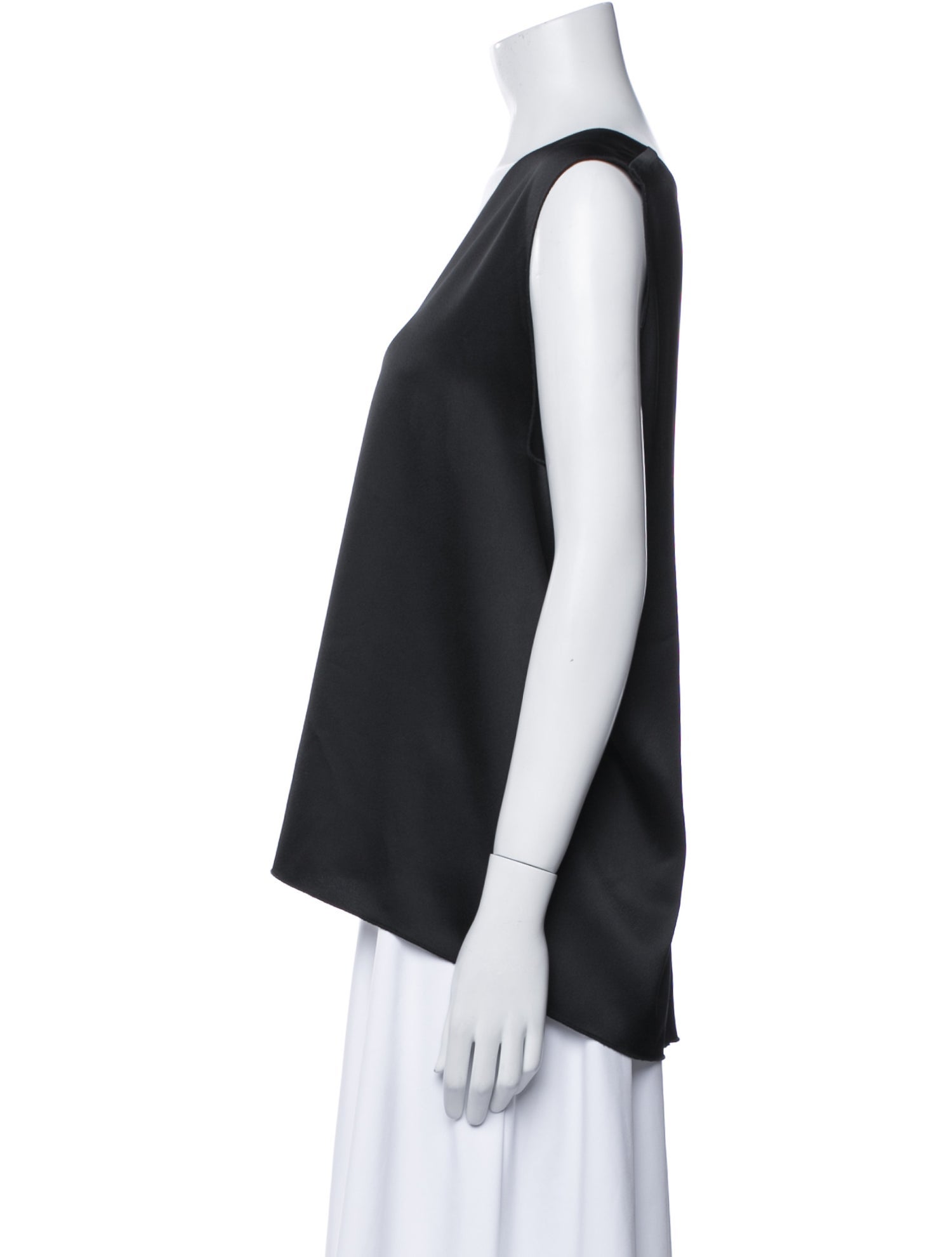 Blanca Vita V-Neck Sleeveless Blouse