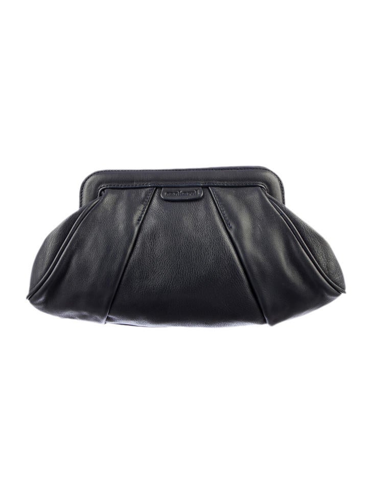 Cacharel Clutch