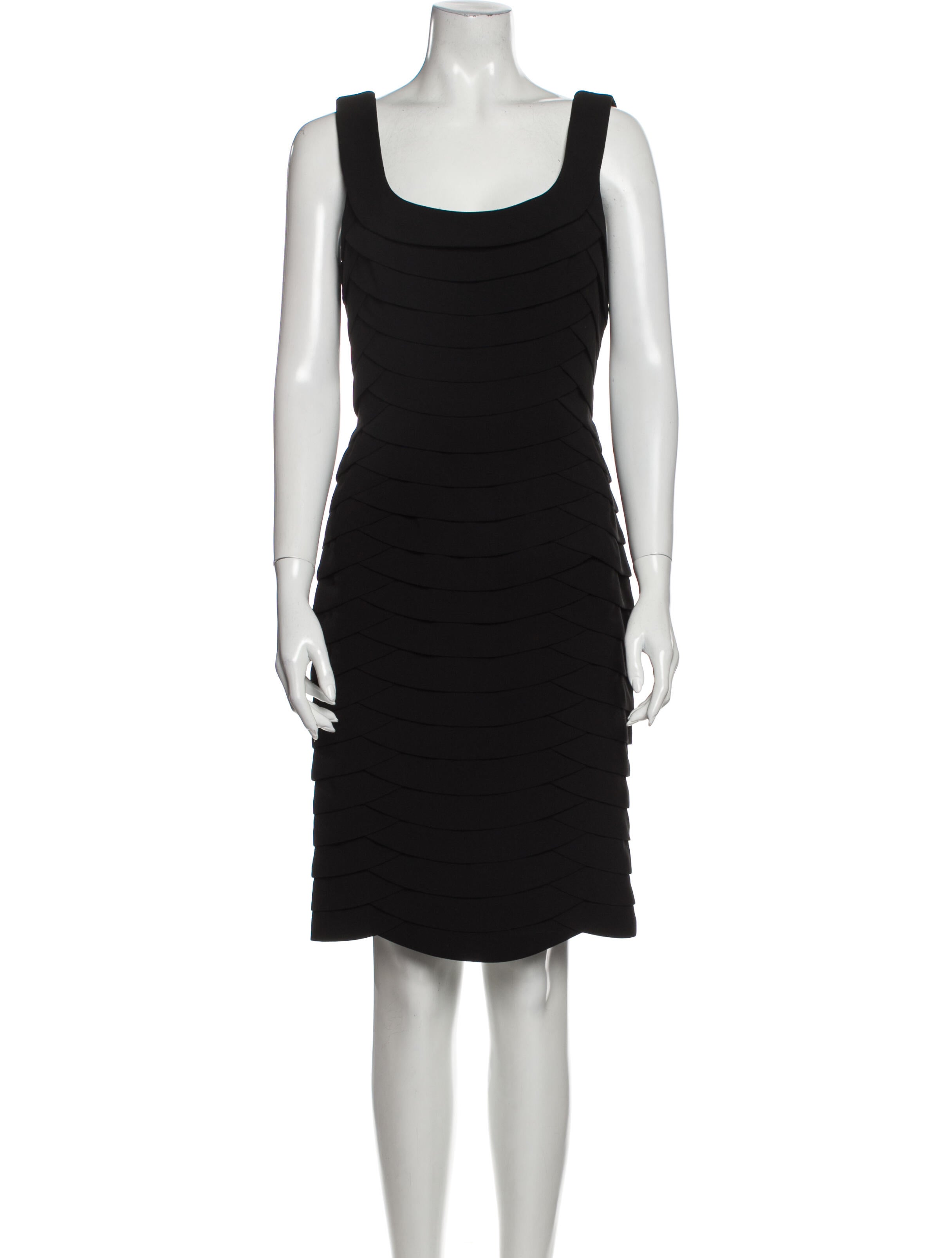 Carmen Marc Valvo Scoop Neck Knee-Length Dress