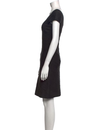 Carmen Marc Valvo V-Neck Knee-Length Dress