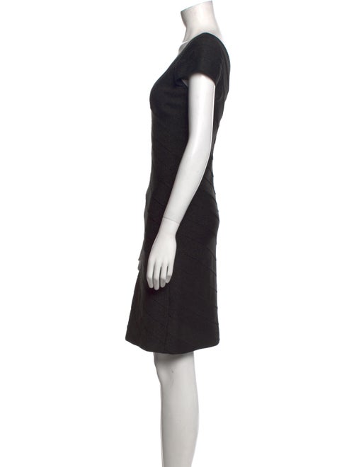 Carmen Marc Valvo V-Neck Knee-Length Dress