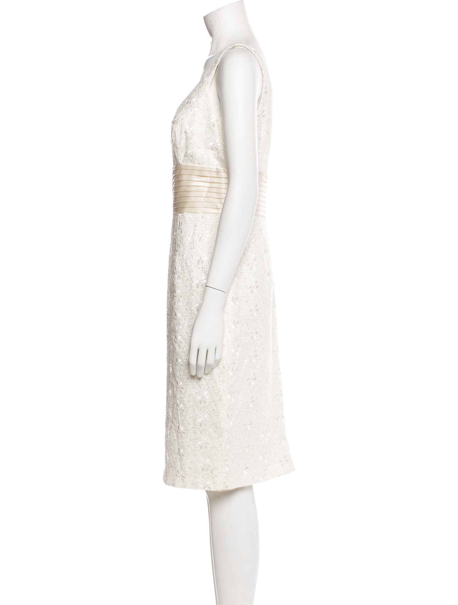 Carmen Marc Valvo V-Neck Knee-Length Dress