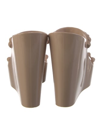 Carmen Marc Valvo Rubber Slides