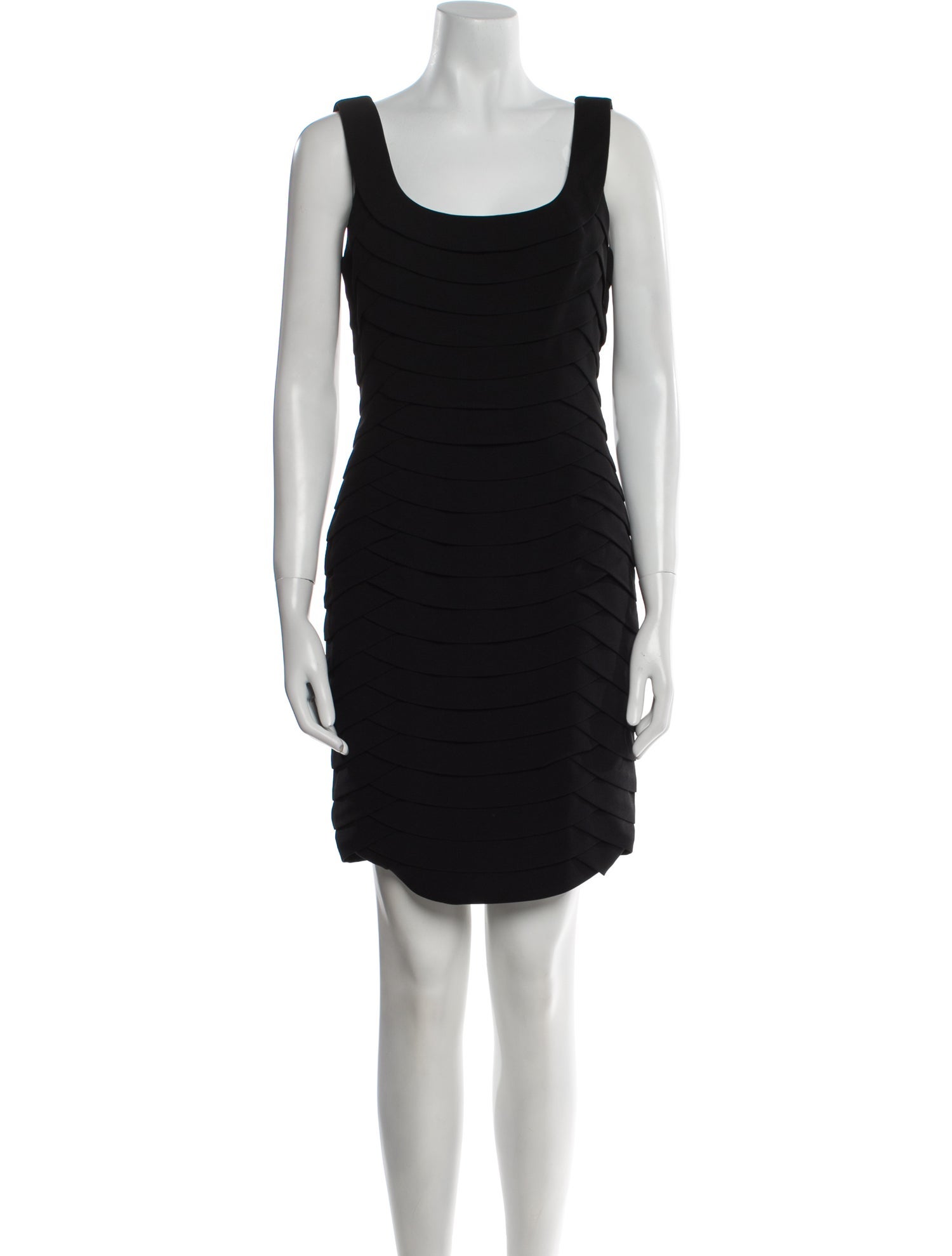 Carmen Marc Valvo Scoop Neck Knee-Length Dress