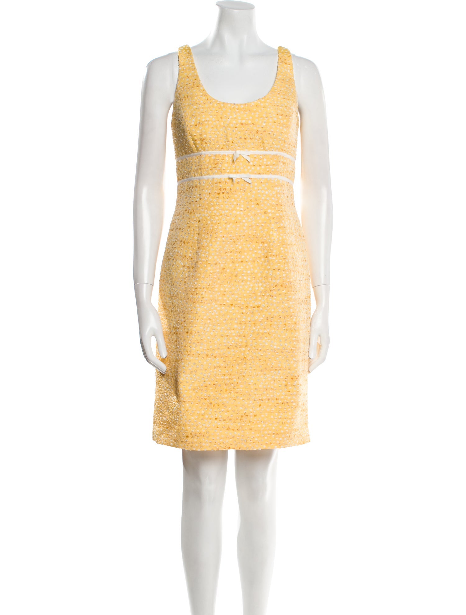 Carmen Marc Valvo Scoop Neck Knee-Length Dress