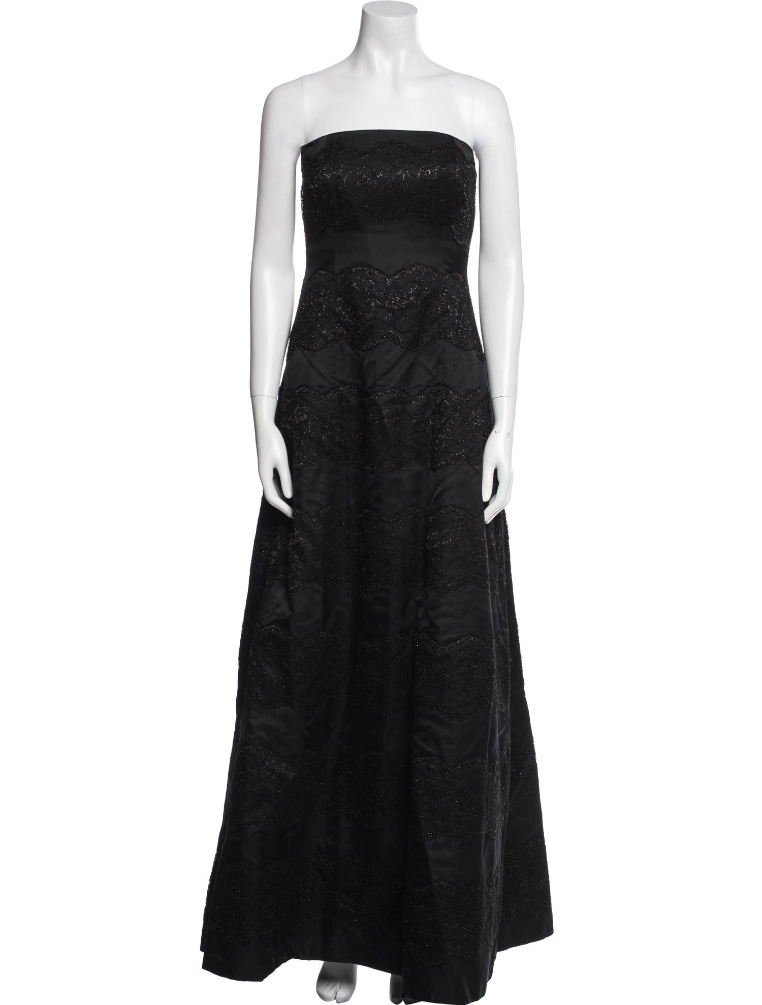 Carmen Marc Valvo Lace Pattern Long Dress