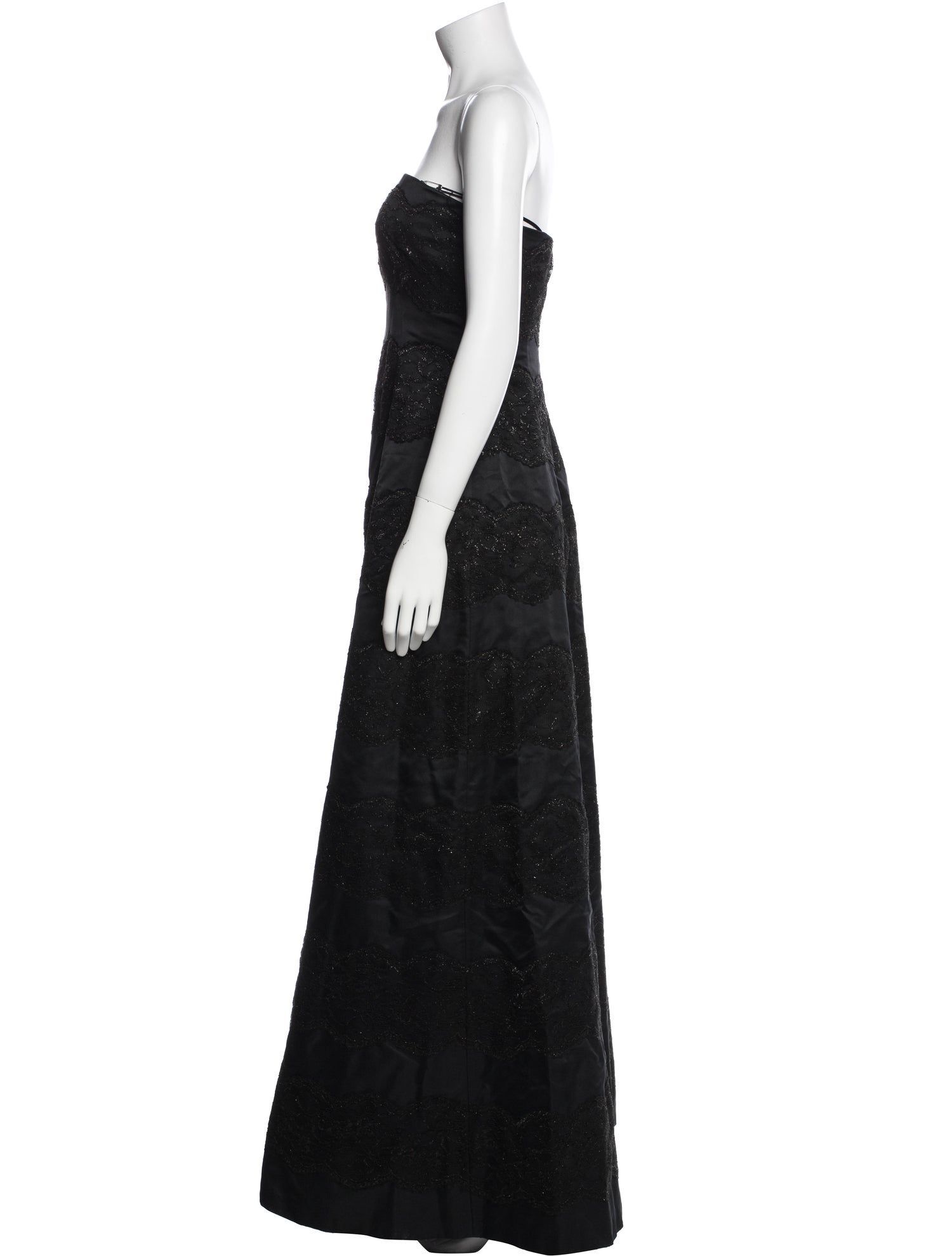 Carmen Marc Valvo Lace Pattern Long Dress