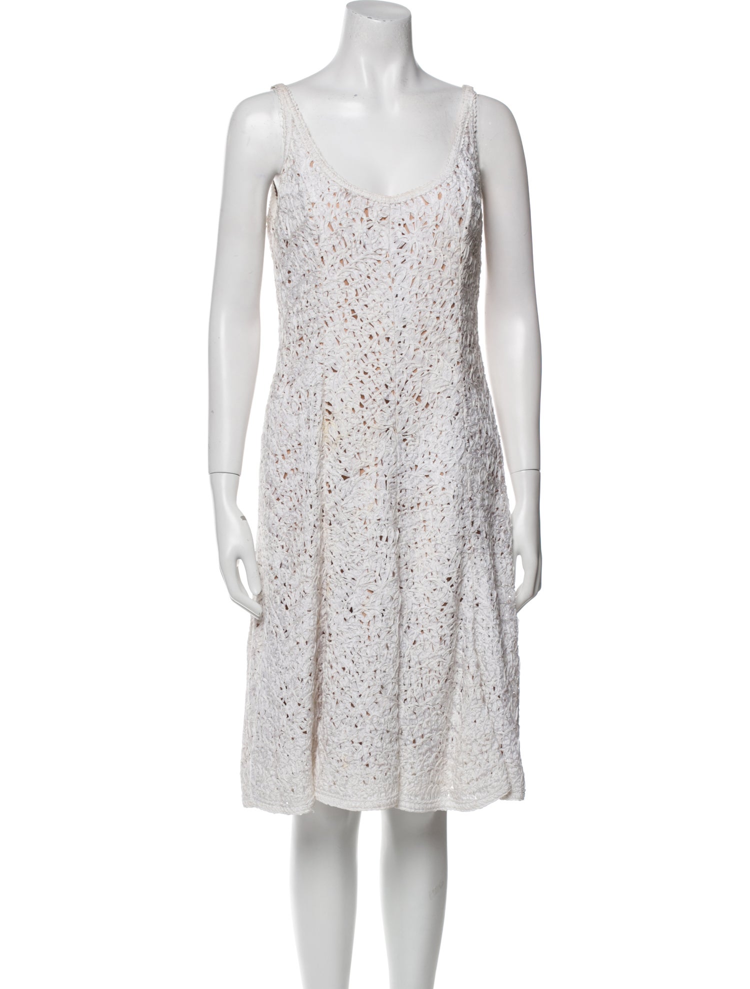 Carmen Marc Valvo Scoop Neck Knee-Length Dress