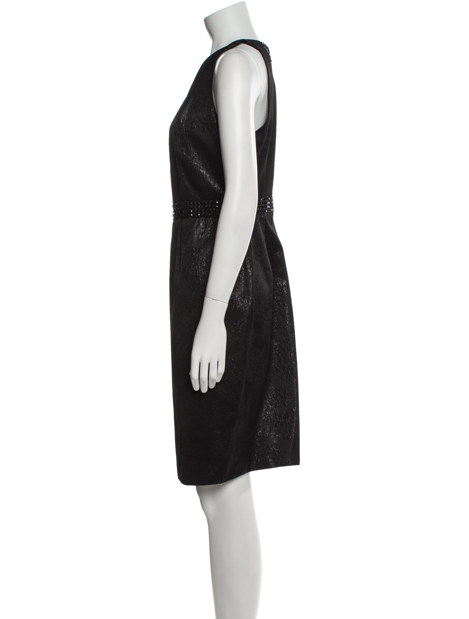 Carmen Marc Valvo Crew Neck Knee-Length Dress