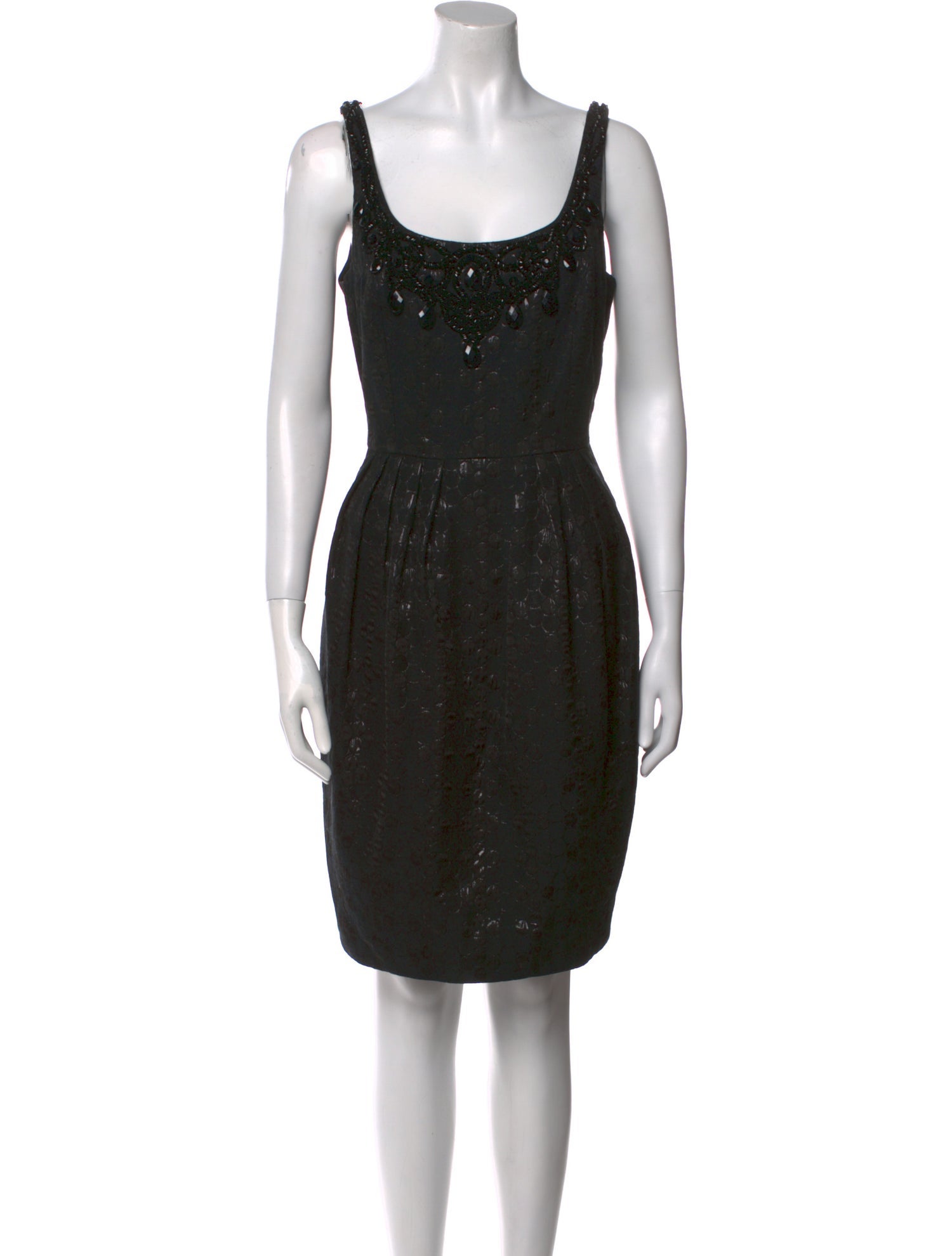 Carmen Marc Valvo Scoop Neck Knee-Length Dress