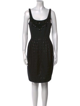 Carmen Marc Valvo Scoop Neck Knee-Length Dress