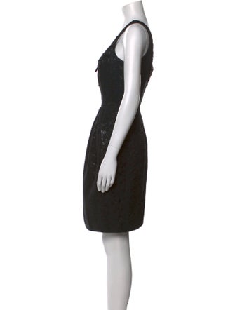 Carmen Marc Valvo Scoop Neck Knee-Length Dress