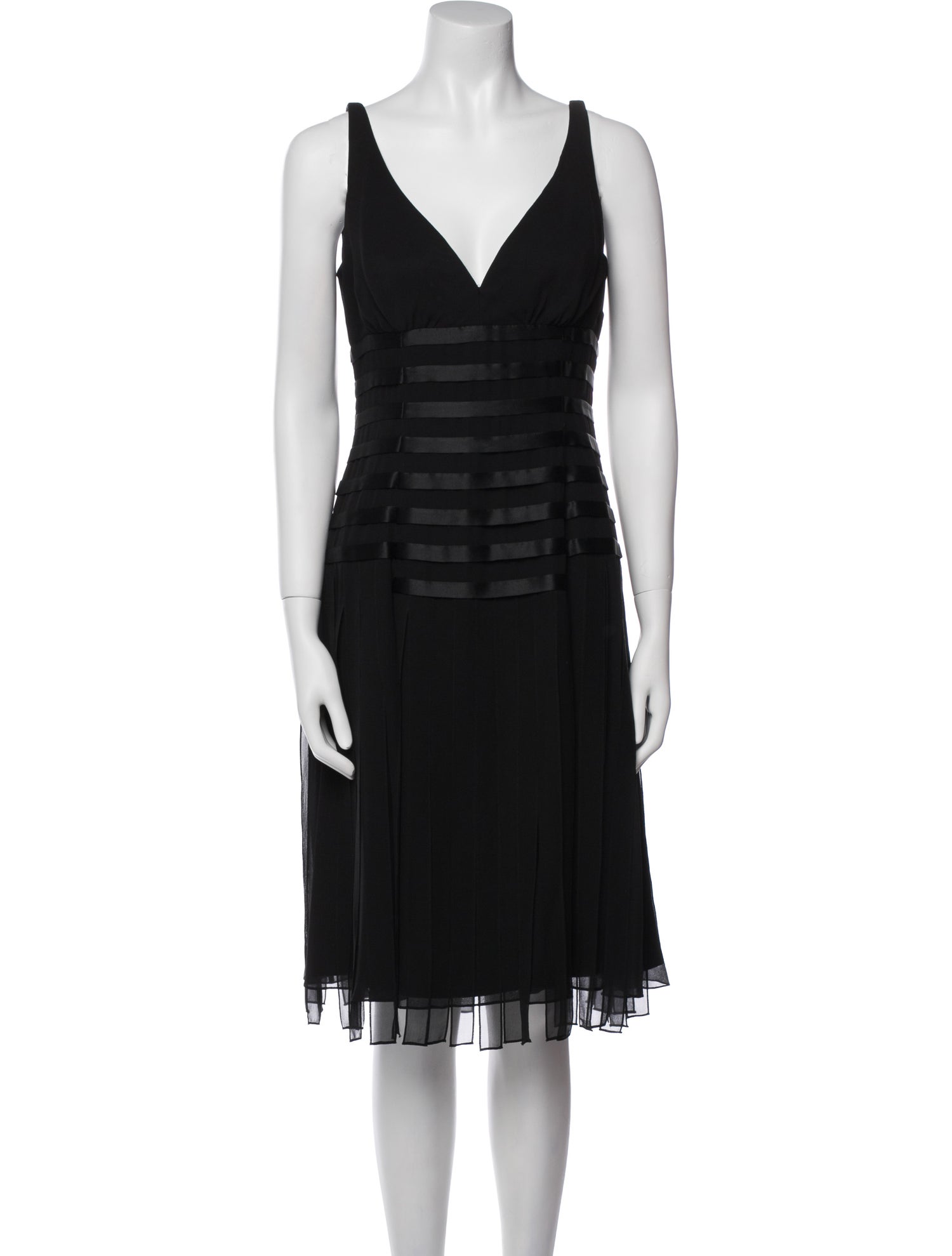 Carmen Marc Valvo Silk Knee-Length Dress