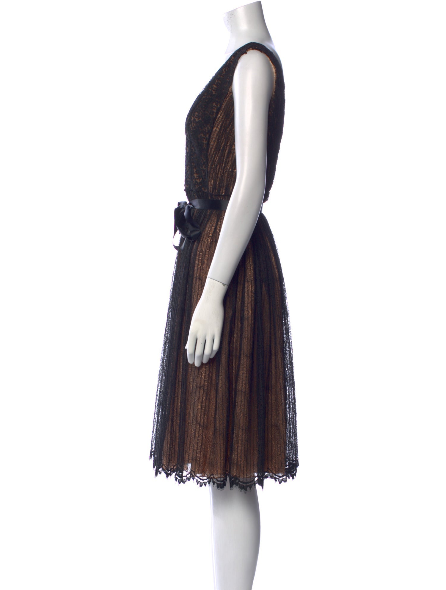 Carmen Marc Valvo Striped Knee-Length Dress