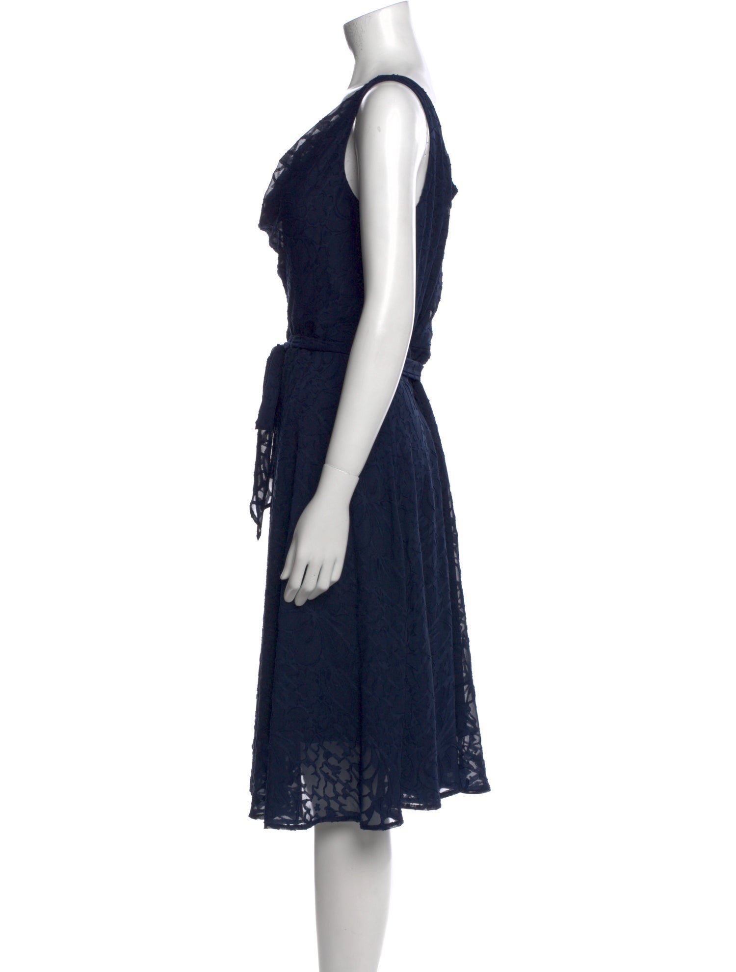 Carmen Marc Valvo Scoop Neck Knee-Length Dress