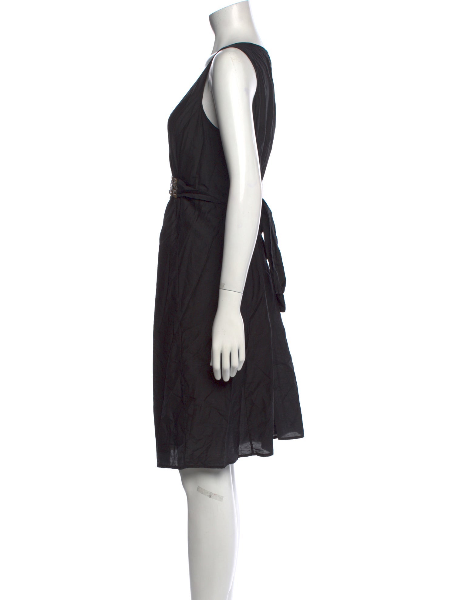 Carmen Marc Valvo V-Neck Knee-Length Dress