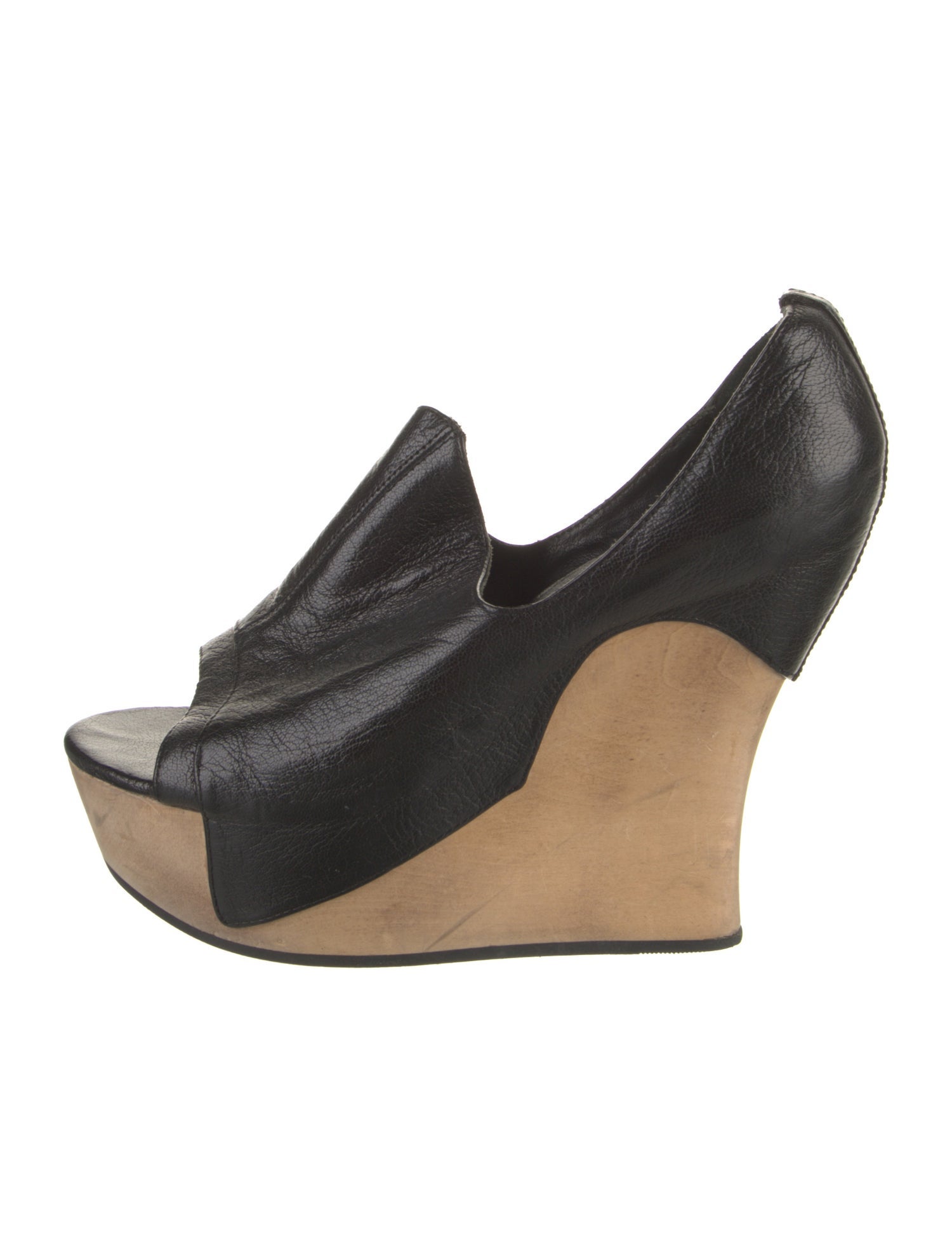 Camilla Skovgaard Leather Pumps