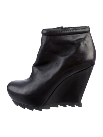 Pre-owned Camilla Skovgaard Leather Boots In Black