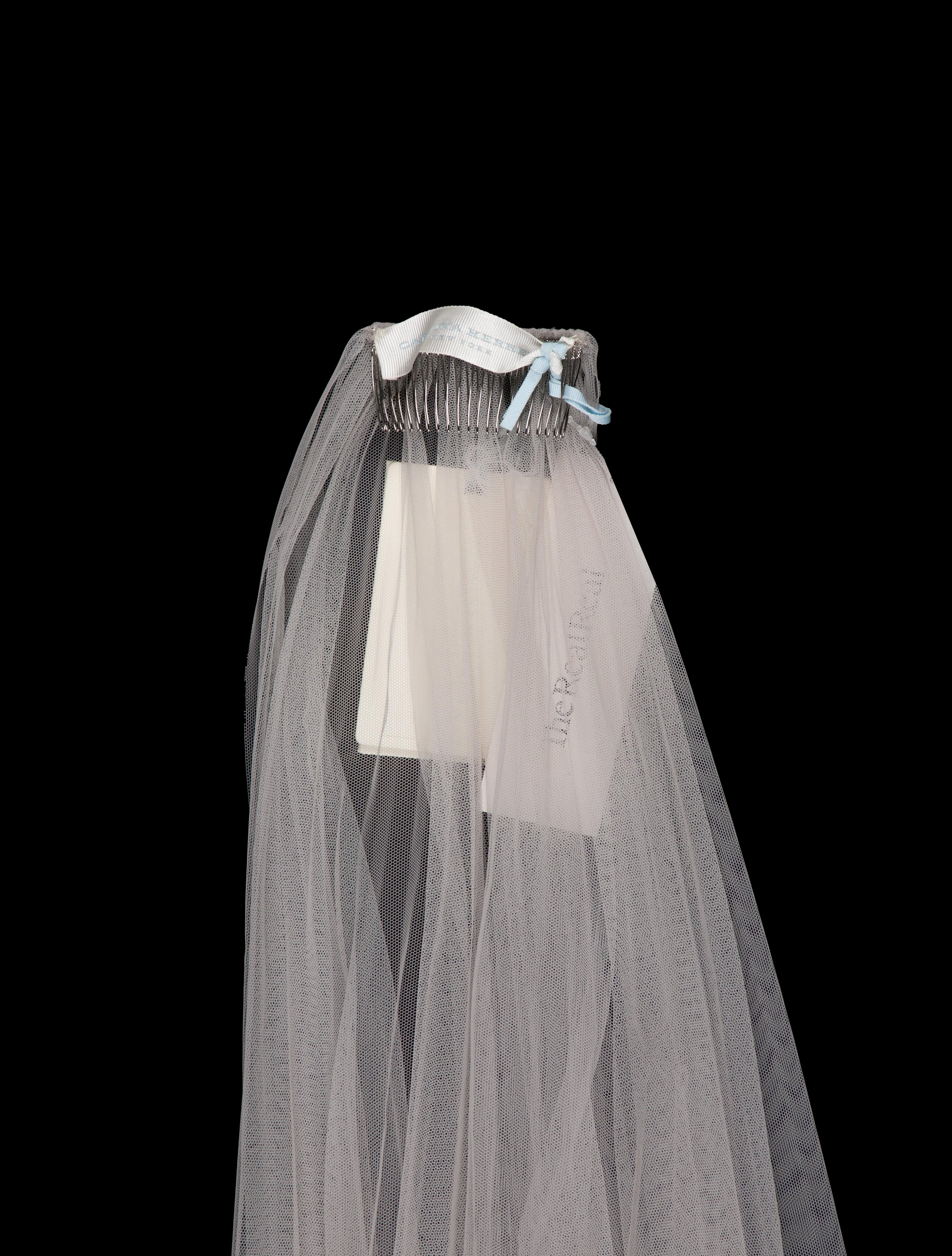 Carolina Herrera hair clip veil