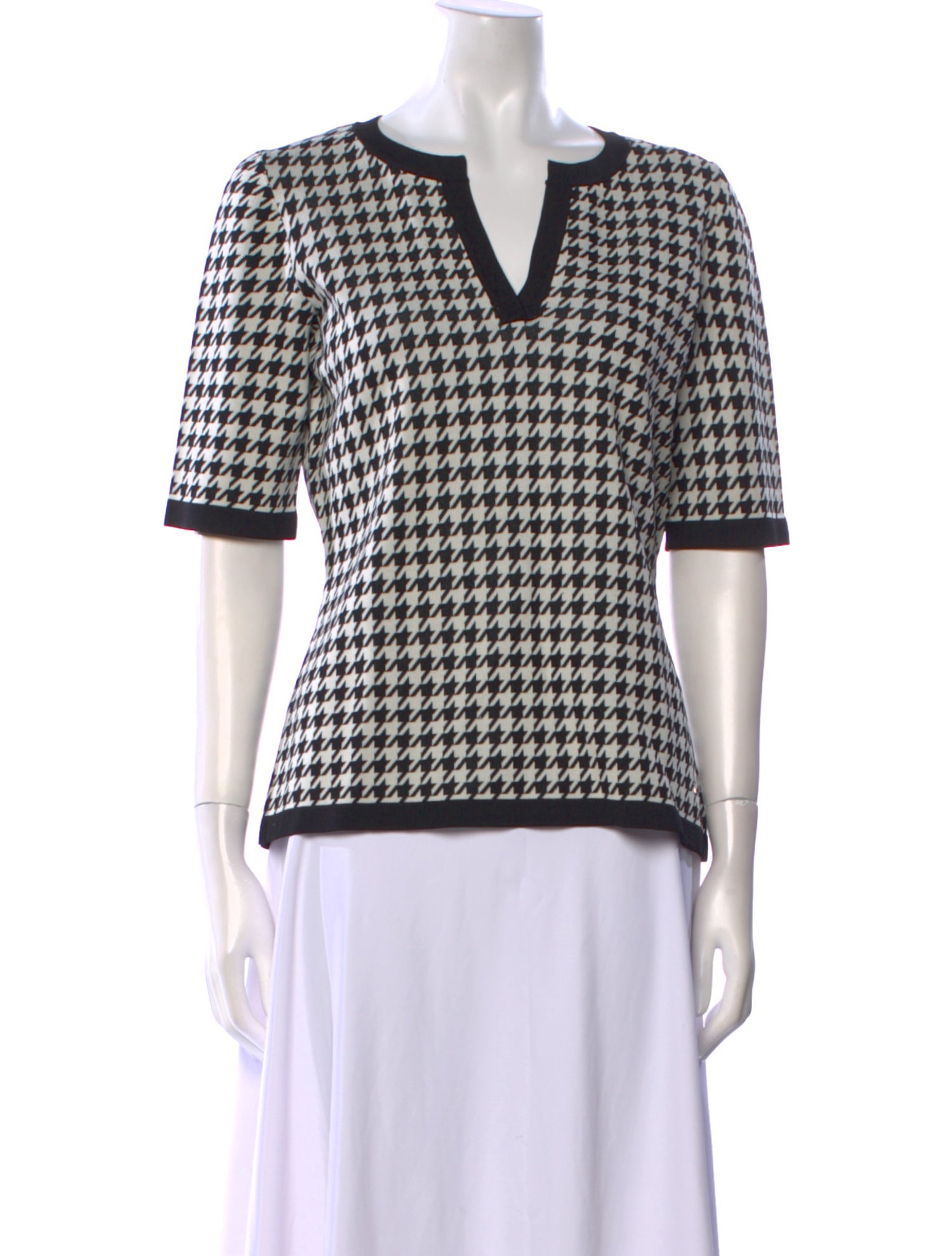 CH Carolina Herrera Houndstooth Print V-Neck Top