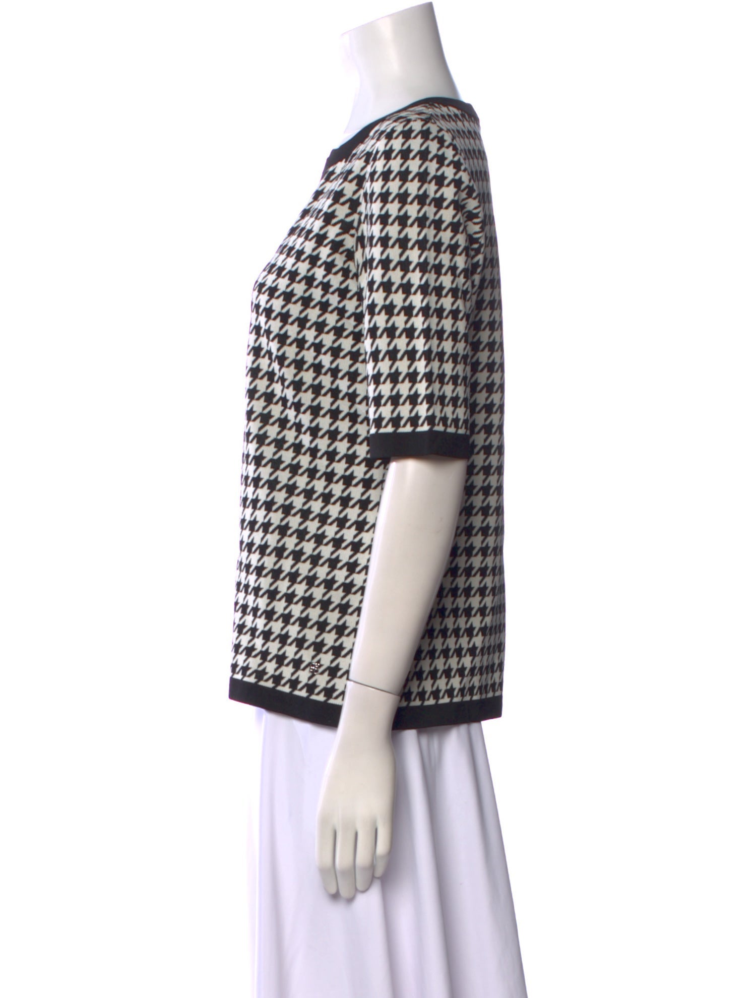 CH Carolina Herrera Houndstooth Print V-Neck Top