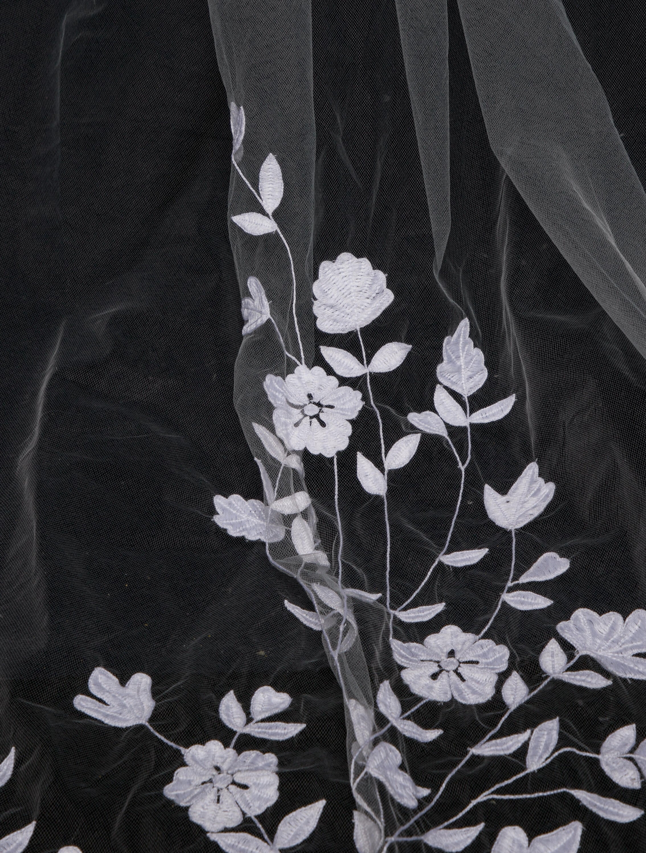 Carolina Herrera Embroidered Applique Jenny Veil w/ Tags