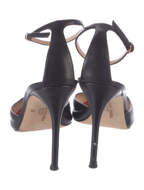 Carolina Herrera Leather D'Orsay Pumps