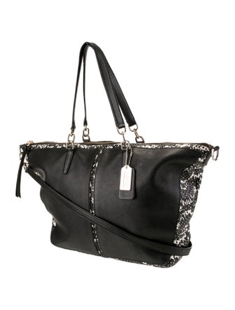 Coach Leather Shoulder Bag