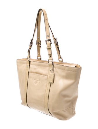 Coach Signature Shoulder Bag