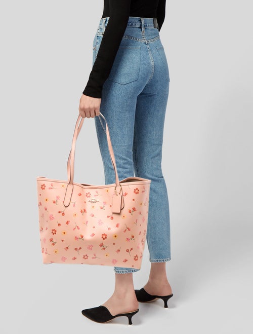 Coach Leather Shoulder Bag