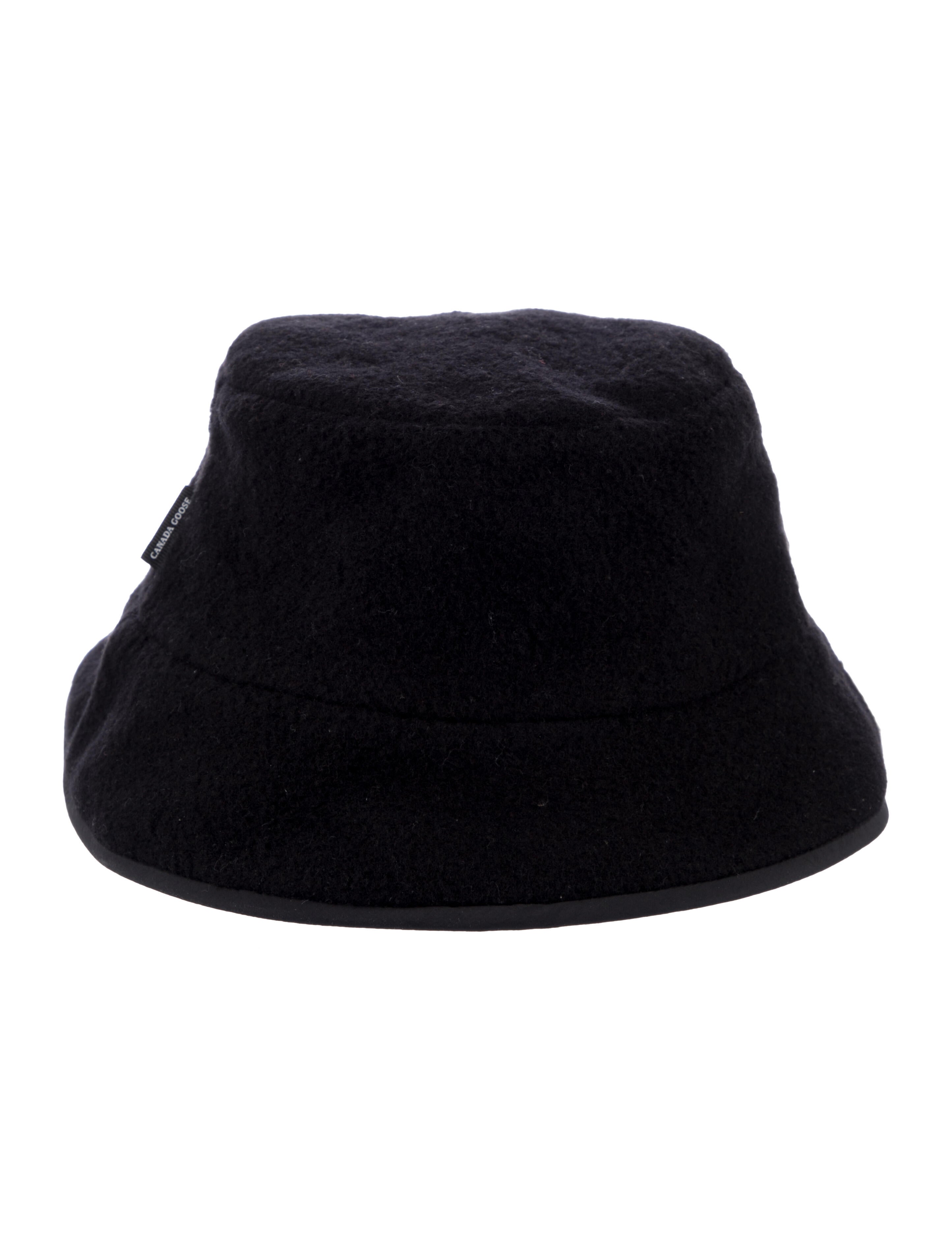 Canada Goose puffer reversible bucket hat