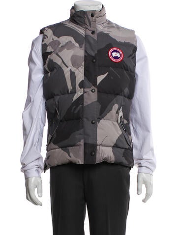 Pre-owned Canada Goose Camouflage Print Vest In Gray