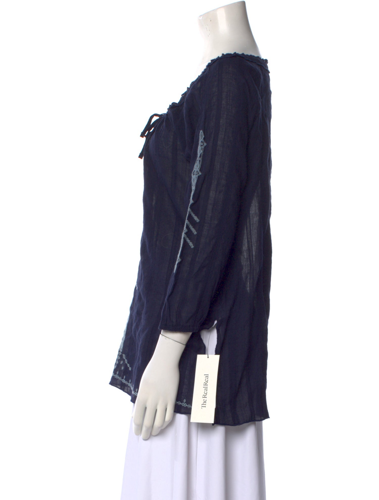 Carve Designs Scoop Neck Three-Quarter Sleeve Tunic