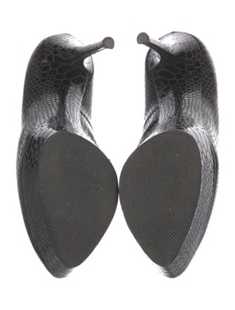 Casadei Embossed Leather Pumps