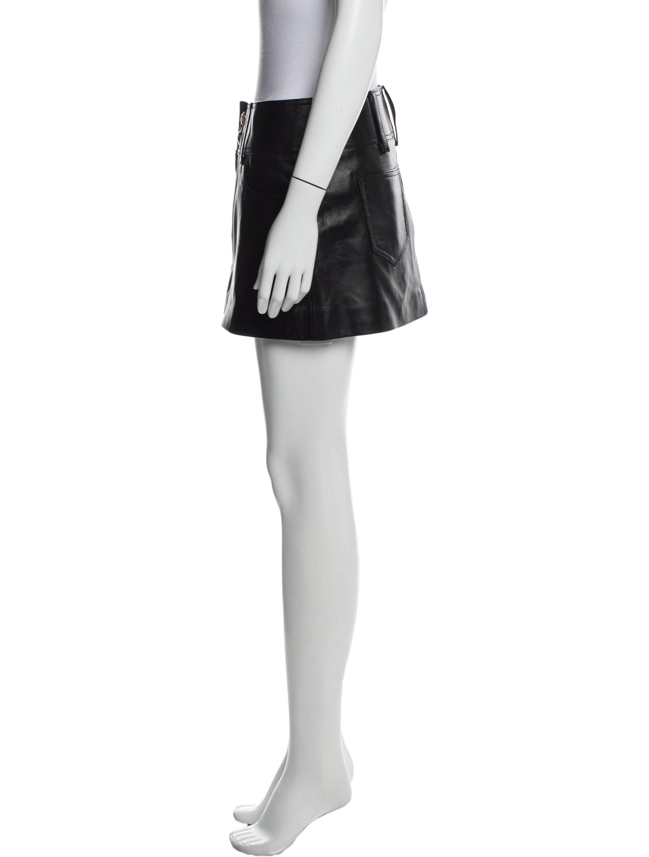 スカート Celine Calfskin short skirt Celine Skirts for Women | Online Sale up to 66% off | Lyst