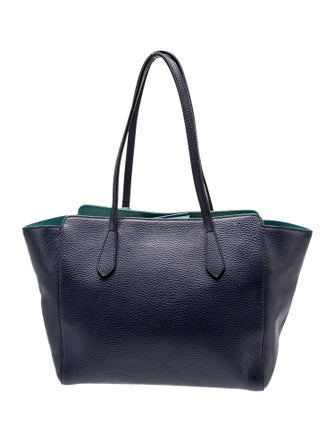 Gucci Leather Swing Medium