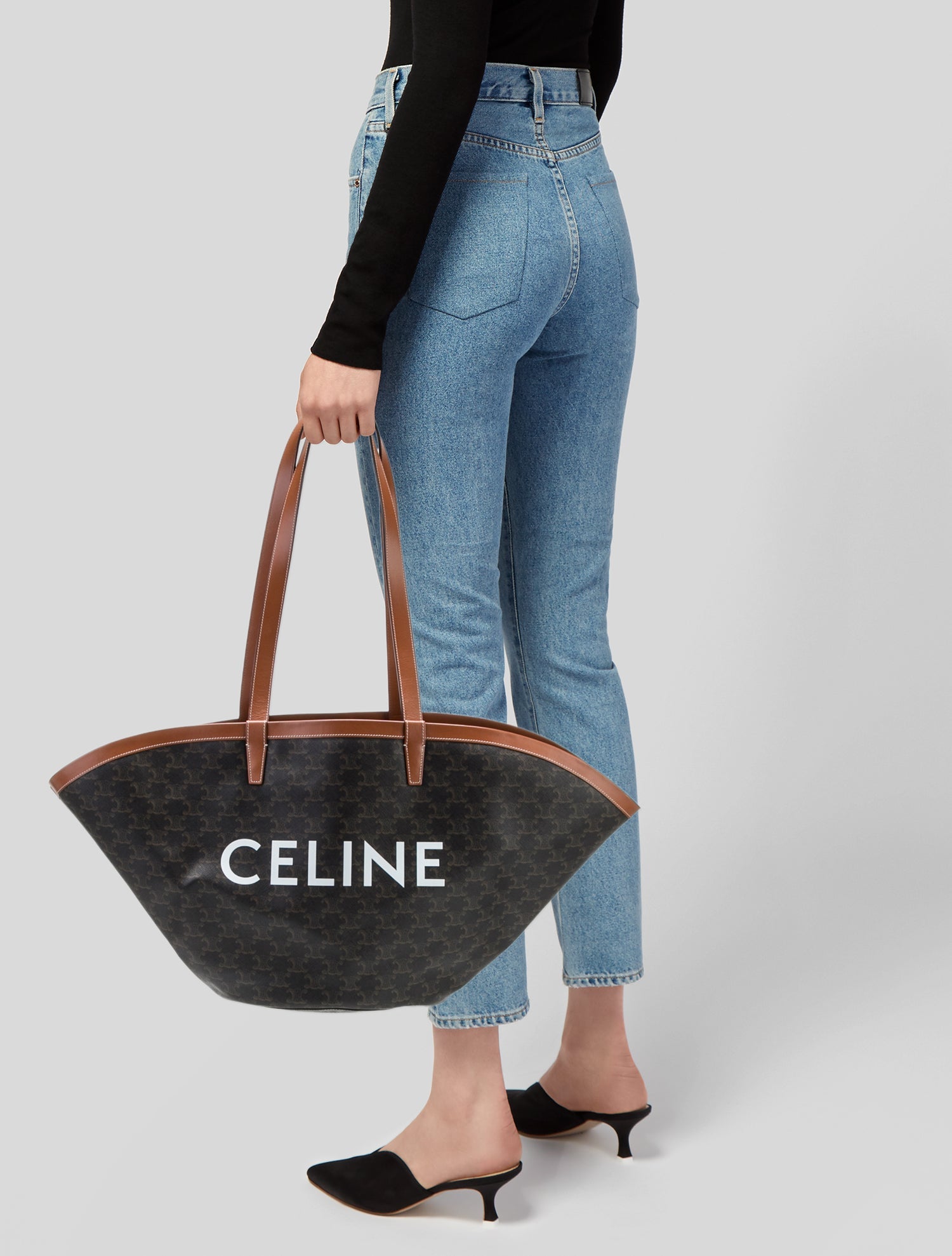 Celine Triomphe Medium