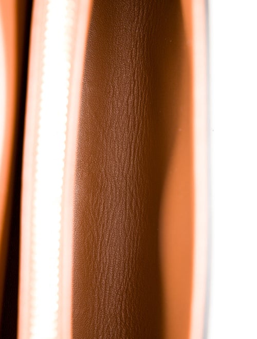 Celine Triomphe Victoire Medium 2024