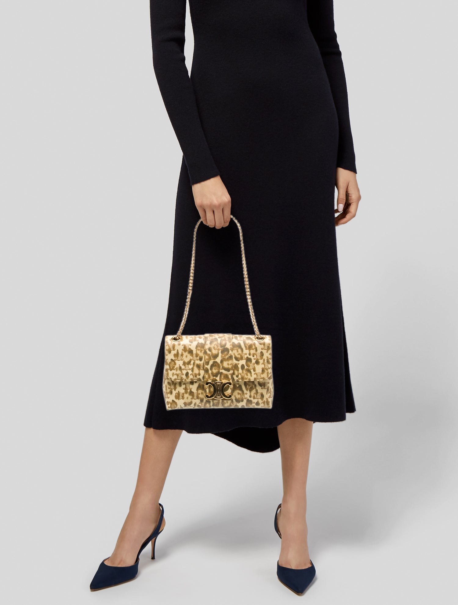 Celine Triomphe Victoire Medium 2025