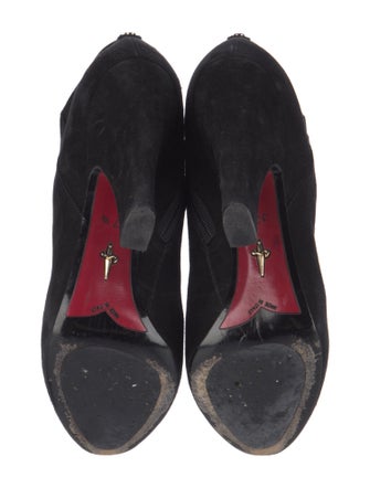 Cesare Paciotti Suede Pumps