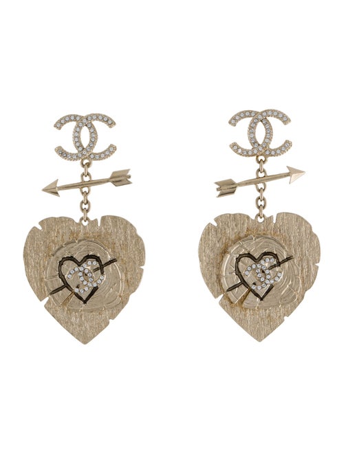 Chanel 2019 Strass CC Carved Heart & Arrow Clip-On Drop Earrings