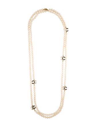 Chanel Faux Pearl & Strass CC Station Beaded Necklace