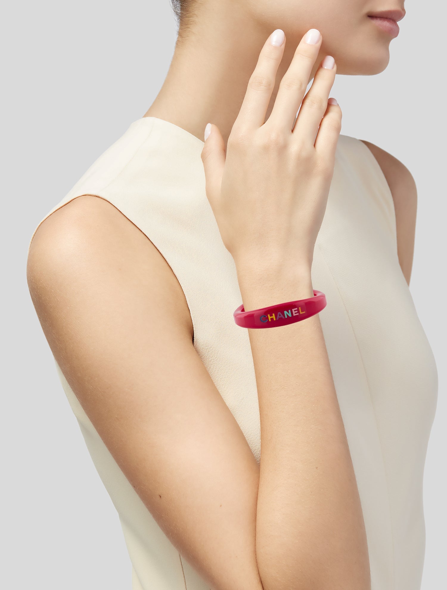 上品な Bracelet Bangle CHANEL Rainbow Resin Chanel - Palladium Red, アクセサリー