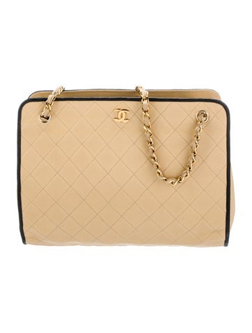 Chanel Shoulder Bags Quilted CC Bag