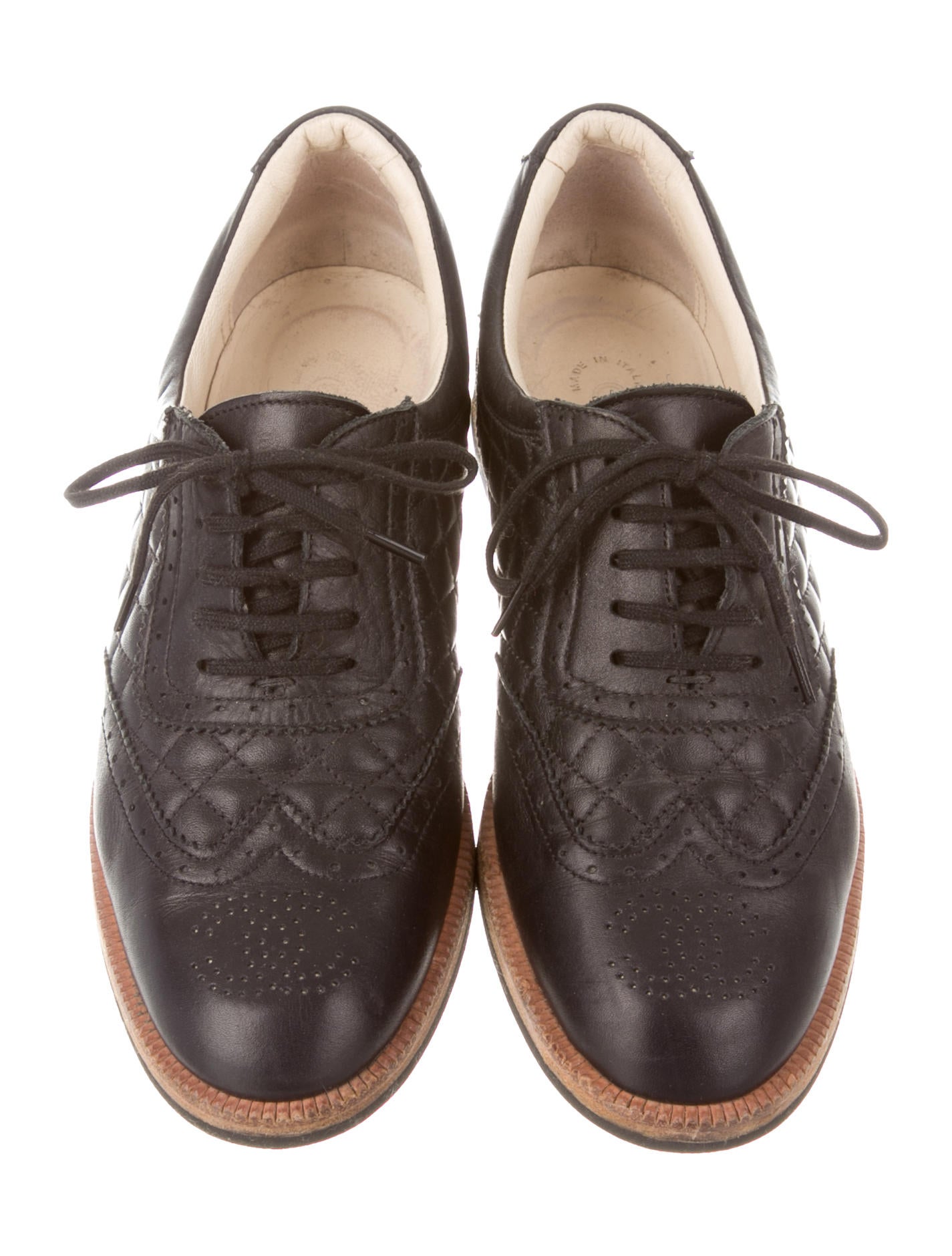 chanel oxford shoes chanel quilted cc oxfords shoes cha103387 the realreal chanel oxford shoes chanel quilted cc oxfords shoes cha103387 the realreal