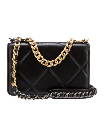Chanel 19 Wallet On Chain