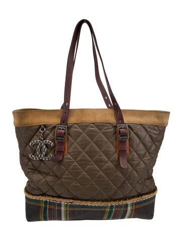 Chanel Totes Paris-Edinburgh Quilted Tote