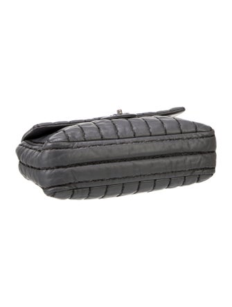 Chanel Medium Vertical Quilt Single Flap Bag