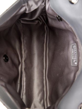 Chanel Medium Vertical Quilt Single Flap Bag